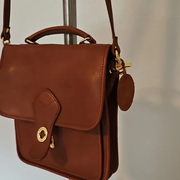 Georgetown Leather Design Bag - Picture 4 of 15